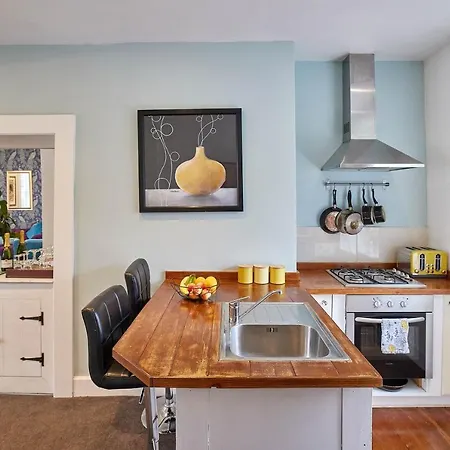 Host & Stay - The Granville
